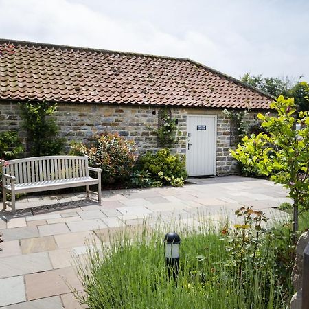 Thirley Cotes Farm Cottages สการ์โบโรห์ ภายนอก รูปภาพ