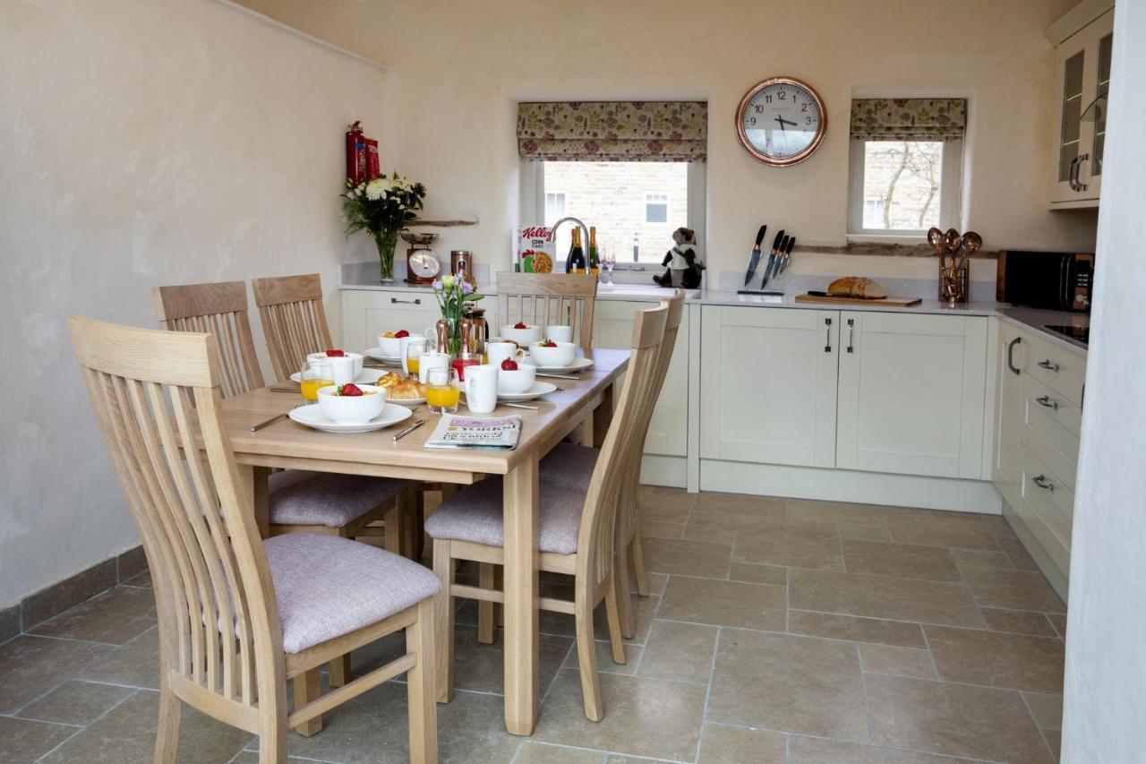 Thirley Cotes Farm Cottages สการ์โบโรห์ ภายนอก รูปภาพ