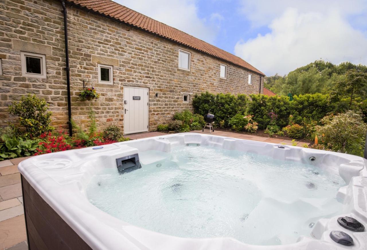 Thirley Cotes Farm Cottages สการ์โบโรห์ ภายนอก รูปภาพ