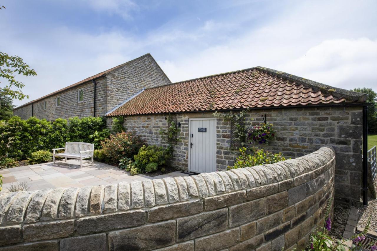 Thirley Cotes Farm Cottages สการ์โบโรห์ ภายนอก รูปภาพ