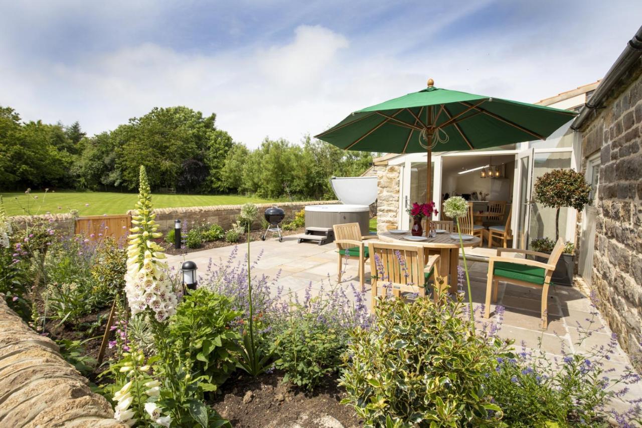 Thirley Cotes Farm Cottages สการ์โบโรห์ ภายนอก รูปภาพ